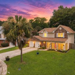 113 Lancelot Hall