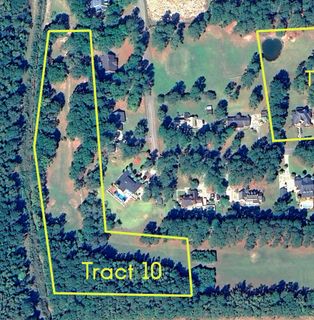 218 10 Clubhouse Circle