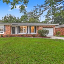 1234 Woodside Drive
