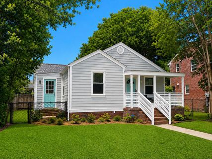 168 Dunnemann Avenue active home in Wagener Terrace, Charleston, SC