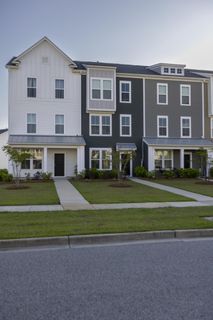 170 Yorkshire Drive 8