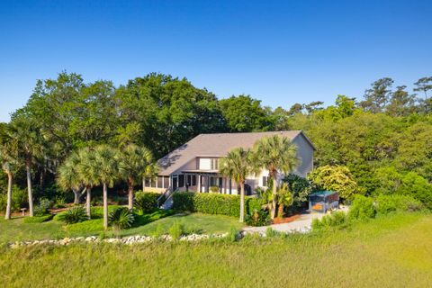 130 E Edgewater Drive