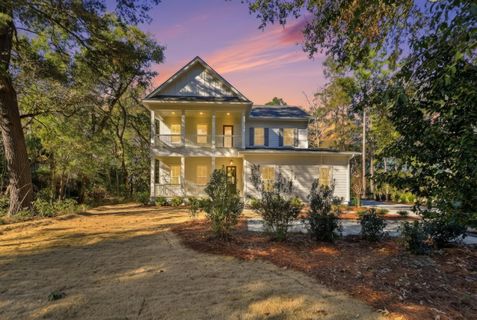 5213 Holly Forest