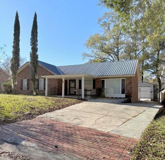 33 Delaware Road