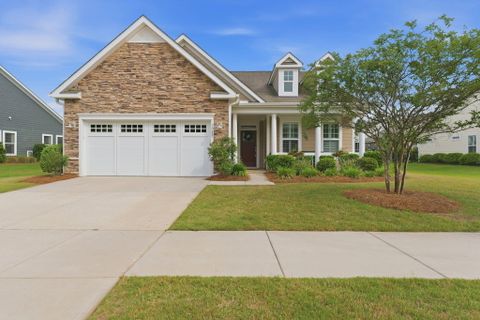 3069 Cross Vine Lane active home in The Ponds, Summerville, SC