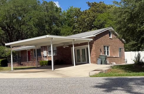 1022 Riverview Drive