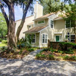 1046 Planters Place 1046