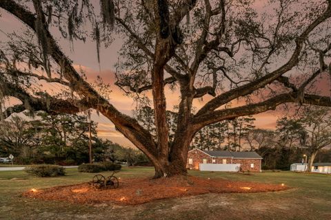 4454 Cottageville Highway