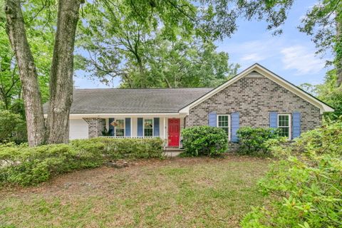 1507 Kentwood Circle