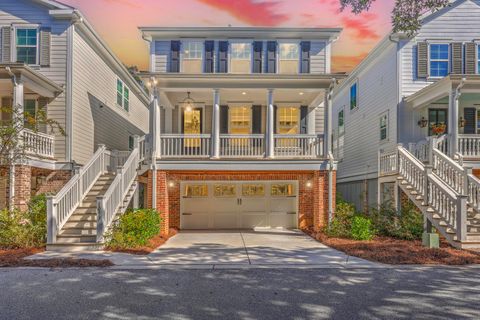 1093 Avenue Of Oaks