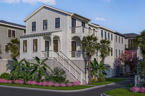 303 Queens Court 2