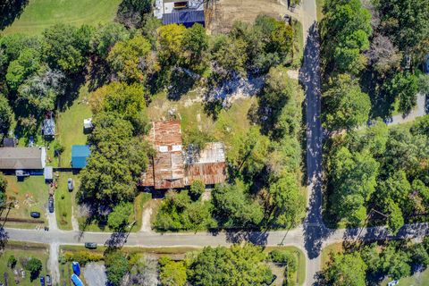 211 W Steele Drive