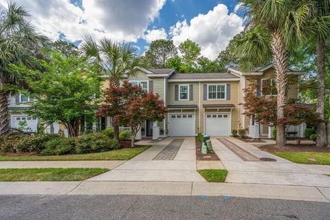425 Grand Palm Lane