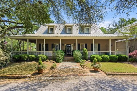 143 Live Oak Drive active home in Old Village, Mount Pleasant, SC