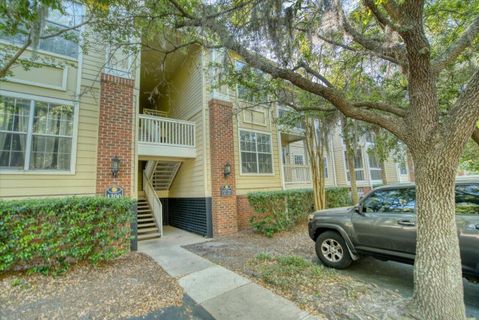 Homes in Long Grove, Mount Pleasant