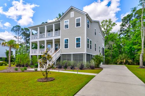 2204 Hartfords Bluff Circle