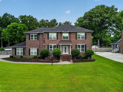 102 Kingfisher Court active home in Crowfield Plantation, Goose Creek, SC