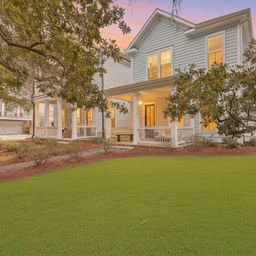 1032 Avenue Of Oaks