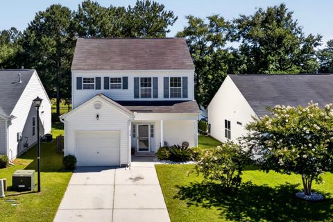 114 Coosawatchie Street active home in Lakes Of Summerville, Summerville, SC
