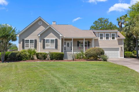 4339 Hope Plantation Drive active home in Kiawah River Estates, Johns Island, SC