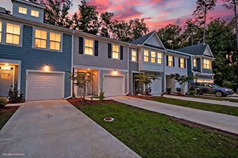 495 Trotters Lane