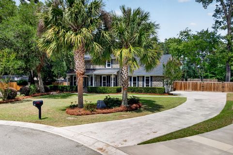 104 Laurens Court