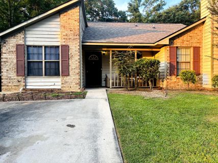 402 Miami Street Unit A active home in College Park Duplexes, Ladson, SC
