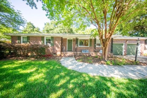 1836 Saint Julian Drive active home in West Ashley Plantation, Charleston, SC