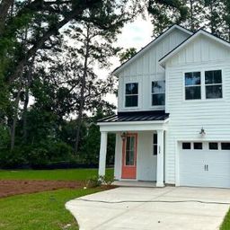 153 Claret Cup Way
