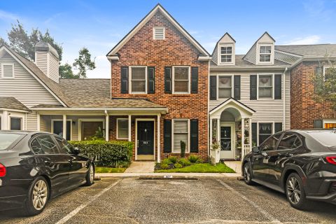 903 Reserve Way