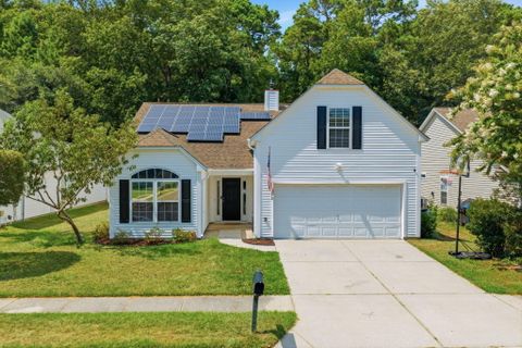 1572 Wellesley Circle
