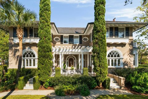 22 Rutledge Avenue active home in Harleston Village, Charleston, SC