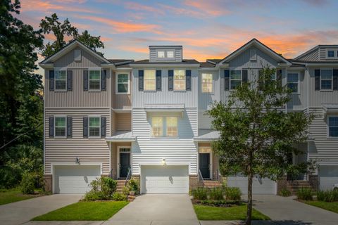 147 Claret Cup Way