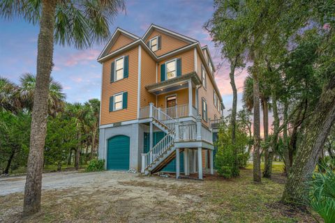 A home in Jeremy Cay, Edisto Beach