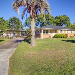 1084 Honeysuckle Lane