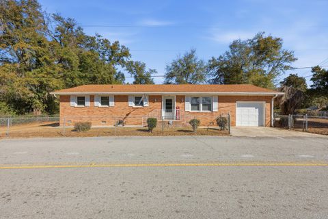 102 Wiley Street active home in Forest Park, Walterboro, SC