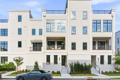 530 Helmsman Street 530 pending home in Daniel Island, Charleston, SC