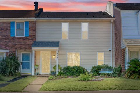 958 Fowler Court
