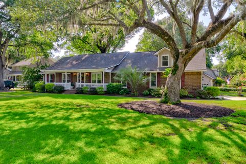 46 Hunters Forest Drive