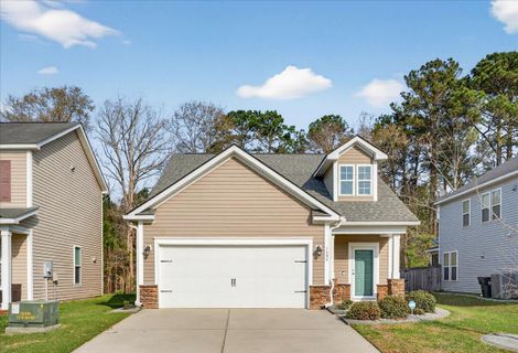 1684 Eider Down Drive active home in Drakesborough, Summerville, SC