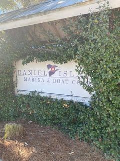 699 Marina Drive Q10  (B302)