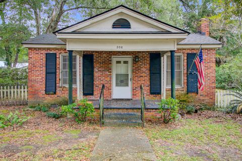 306 Perry Road
