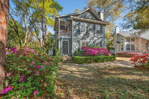1352 Battery Glover Court active home in Stonefield, Charleston, SC
