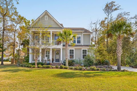 5544 Alpine Drive active home in The Summit, Summerville, SC