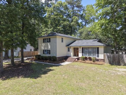 207 Foxcroft Lane active home in Kings Grant, Summerville, SC