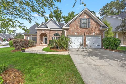 101 Horse Shoe Bay Court