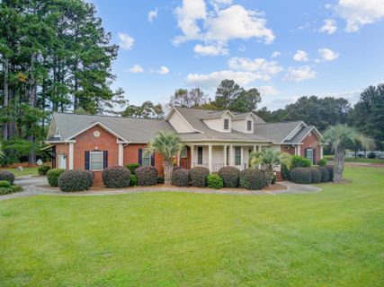 101 Fairway Court