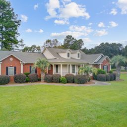 101 Fairway Court