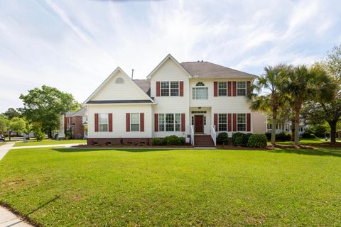2800 Bottlebrush Court