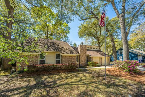 1519 Kentwood Circle